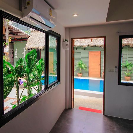 Bandon Beach Bar & Hostel (Adults Only) Lamai Beach  Exterior photo